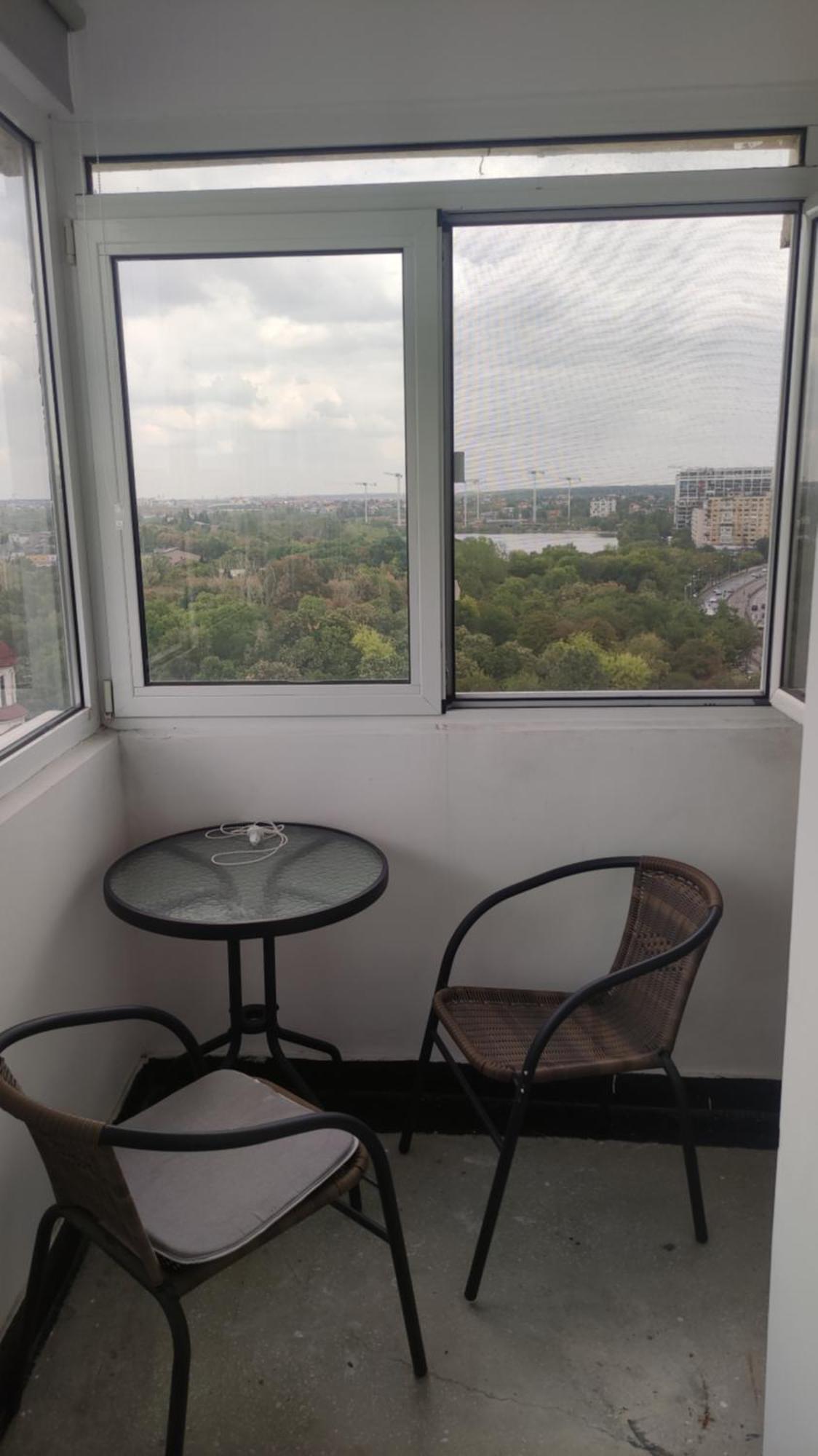Lake And Park View Residence Bukarest Eksteriør billede